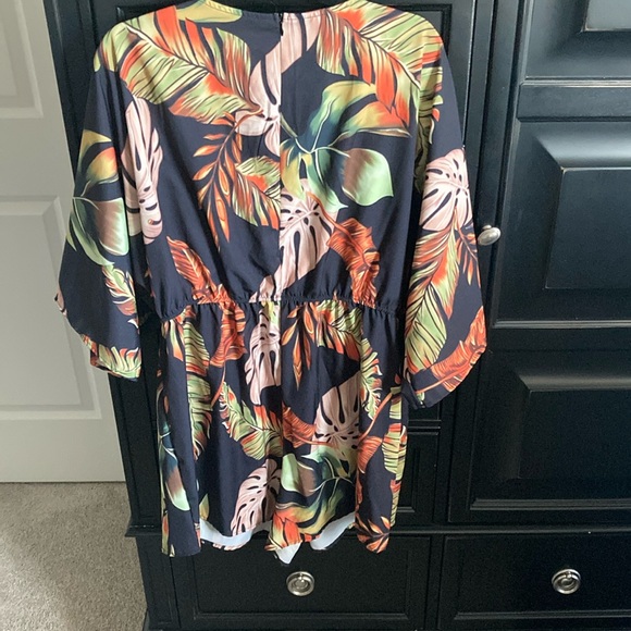 SHEIN Curve Tropical Romper - Picture 5 of 7
